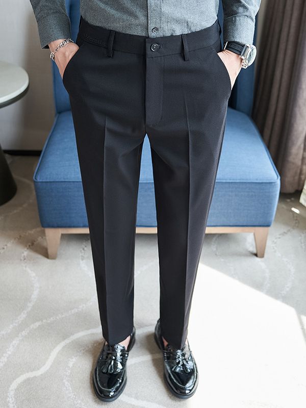 Herren elegante Anzughose mit schlanker Passform und feinem Streifenmuster Echoarchiv