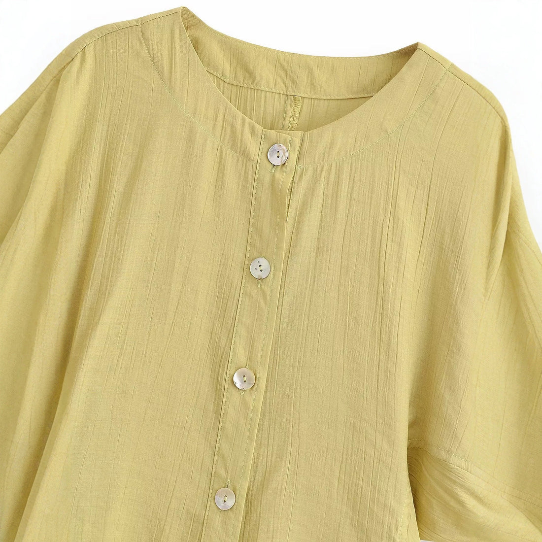 Damen Leichtes Crinkle-Blusen-Shirt mit Knopfleiste und gerafften Ballonärmeln Echo Archiv