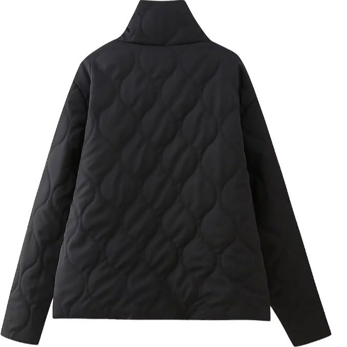 Damen Steppjacke mit Stehkragen und kontrastverzierten Rüschen-Taschen Echo Archiv