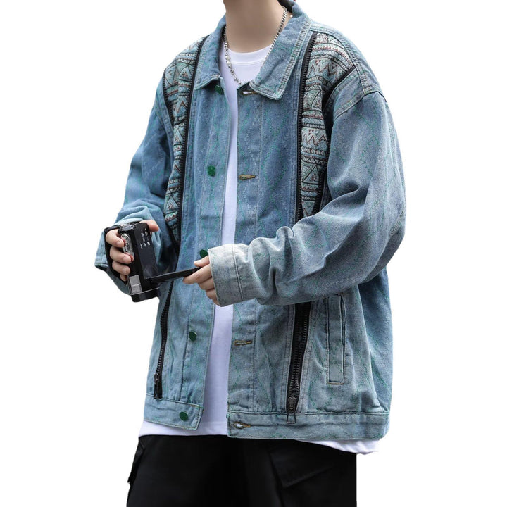 Herren Denim-Jacke mit buntem Ethno-Design und praktischen Reisverschlüssen Echoarchiv