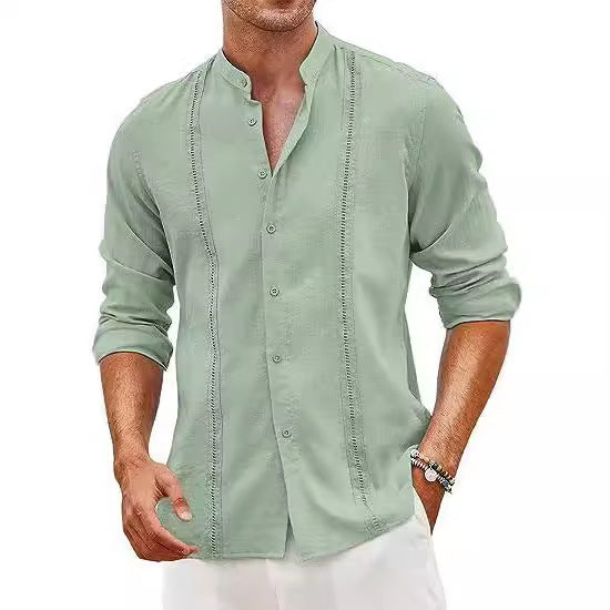 Herren modisches Langarmhemd mit Henley-Kragen und eleganten Knopfdetails Echoarchiv