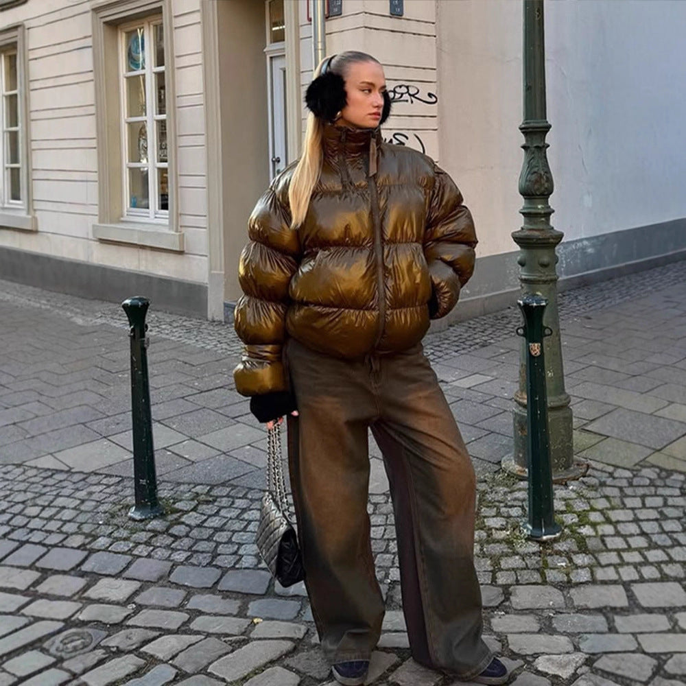 Damen Glänzende Oversize-Steppjacke mit Kapuze und hohem Stehkragen Echoarchiv