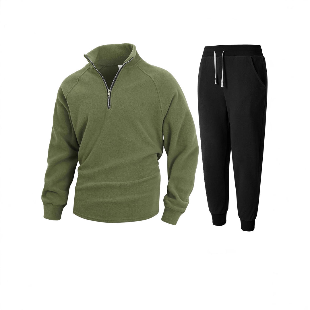 Herren Fleece-Oberteil mit modernem Stehkragen und sportlicher Jogginghose Echoarchiv
