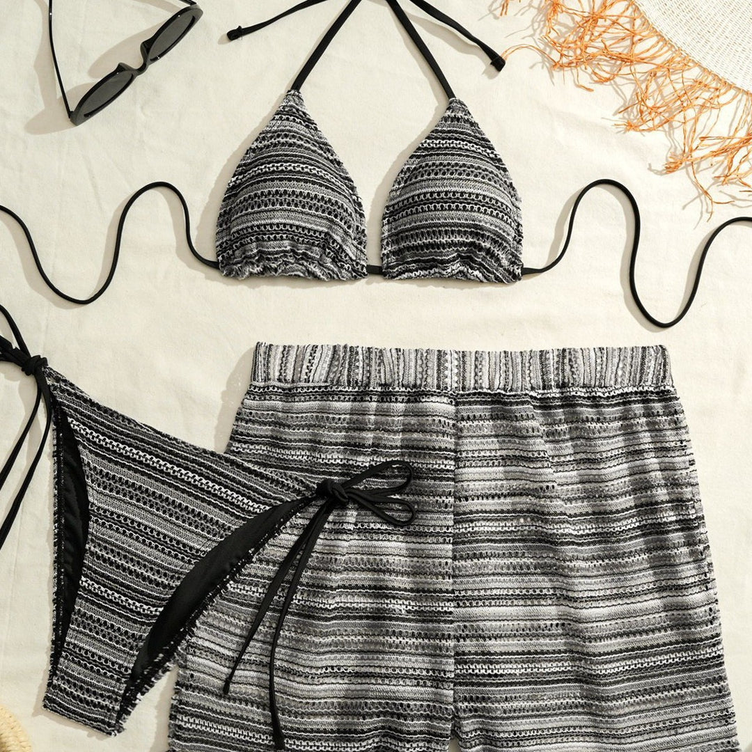 Damen Triangel-Bikini mit passendem Shorts und Rüschen Echo Archiv
