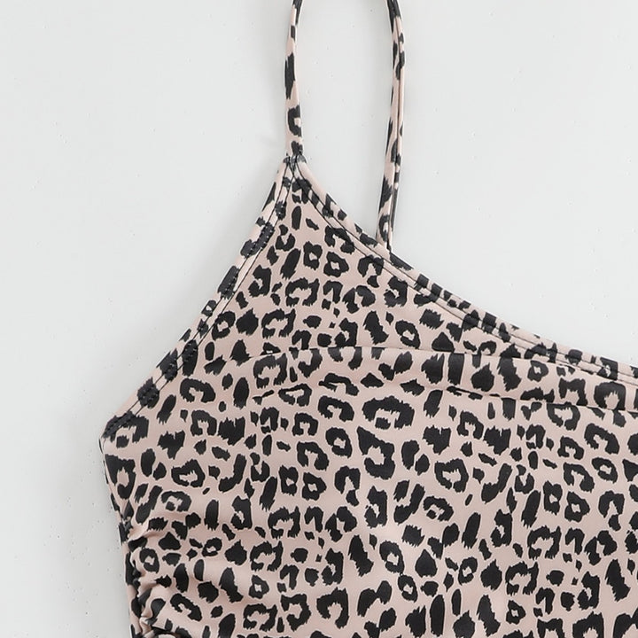 Damen One-Shoulder Badeanzug mit stylischem Animal-Print und femininen Raffungen Echo Archiv