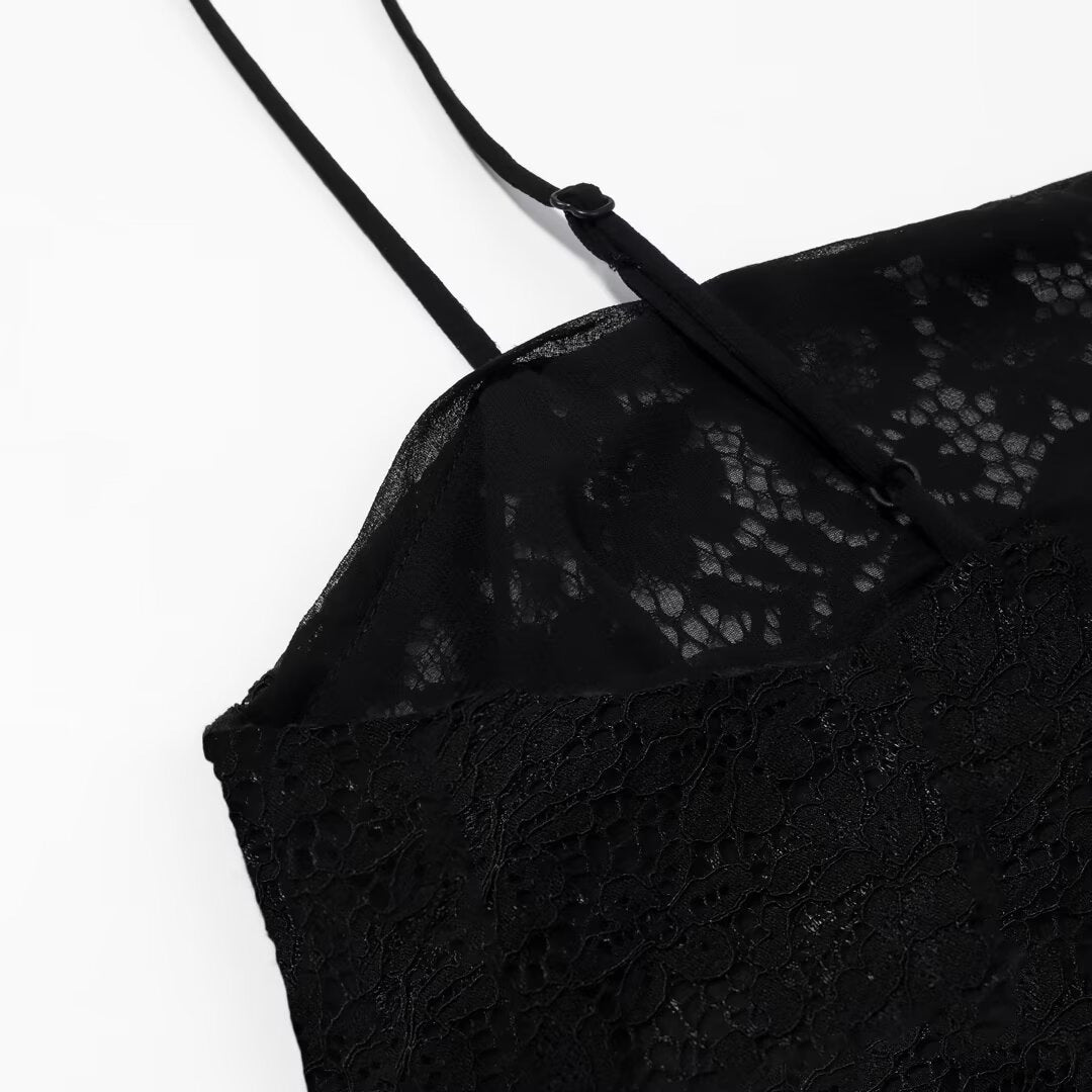 Damen-Spitzen-Camisole mit asymmetrischem Schnitt und dekorativen Trägern Echo Archiv