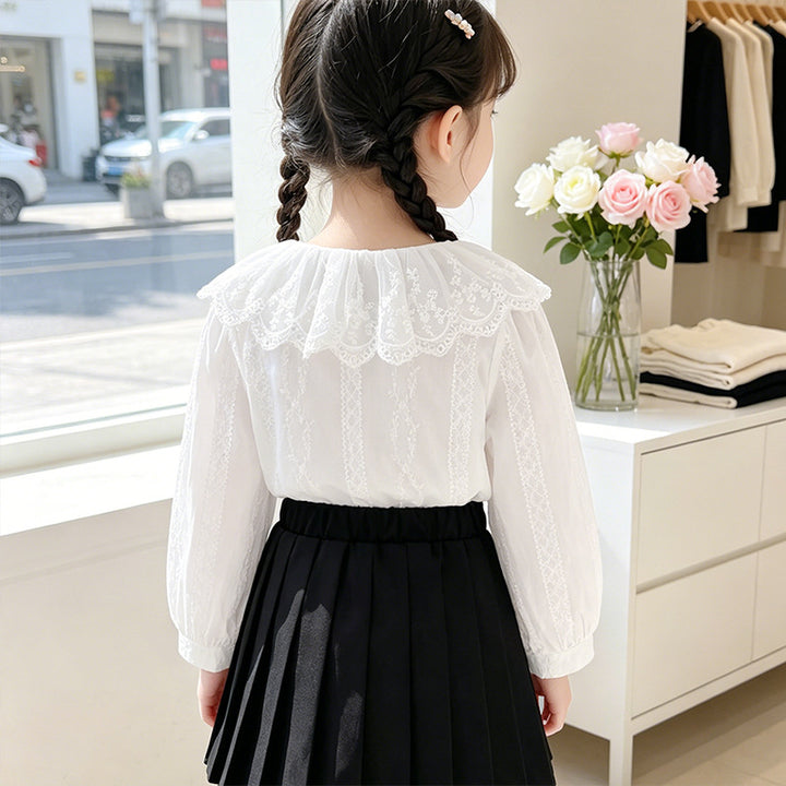 Mädchen Bluse mit romantischem Spitzenkragen und filigranem Design Echo Archiv