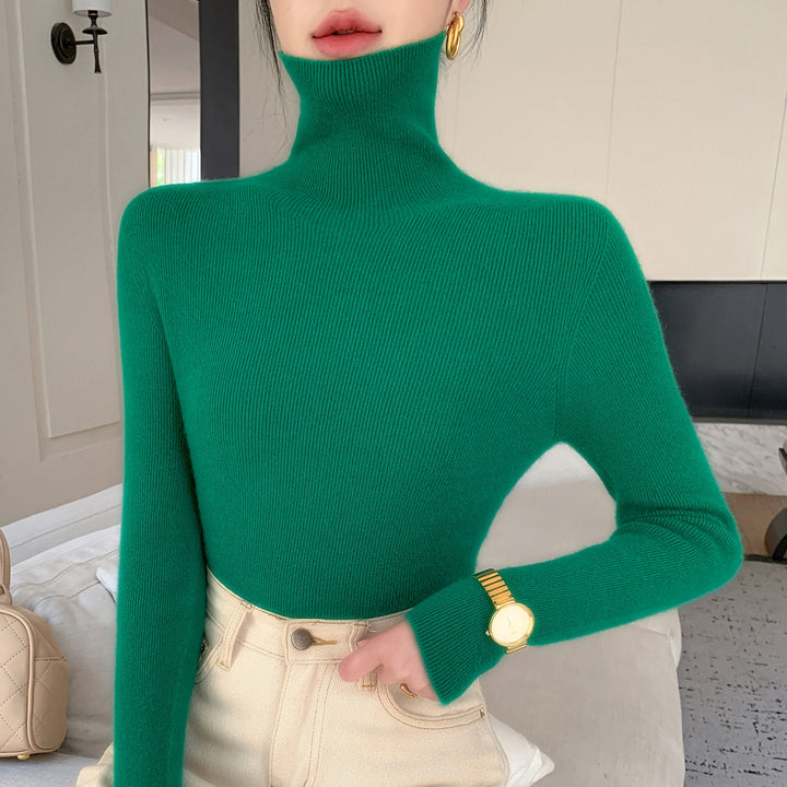 Damen Schlanker Feinstrickpullover mit hohem Rollkragen und feiner Rippstruktur Echoarchiv