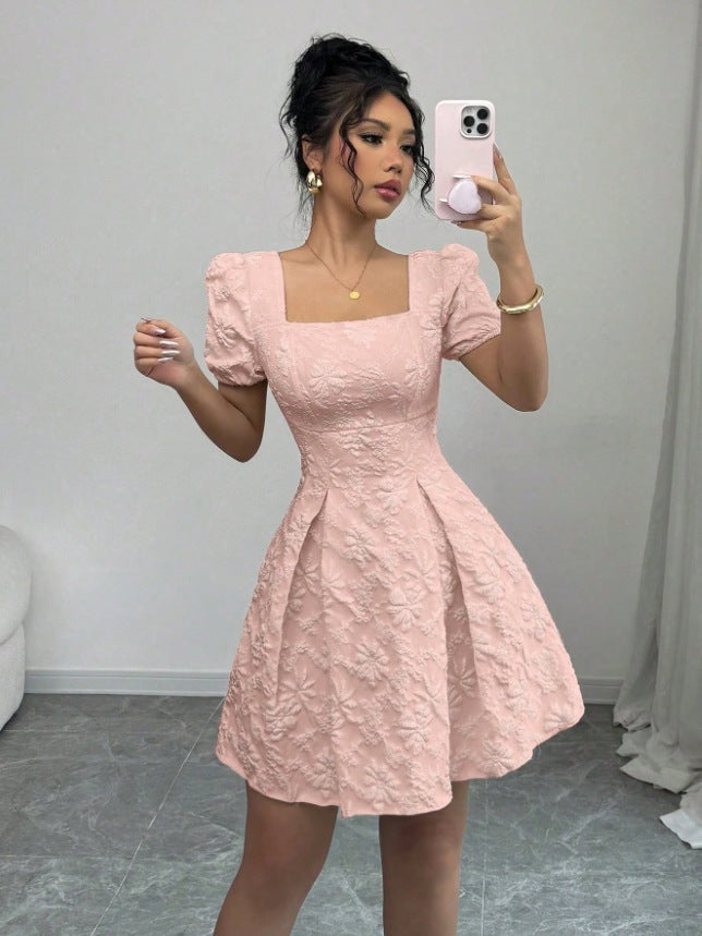 Damen Minikleid mit strukturiertem Blumendesign und Puffärmeln Echo Archiv