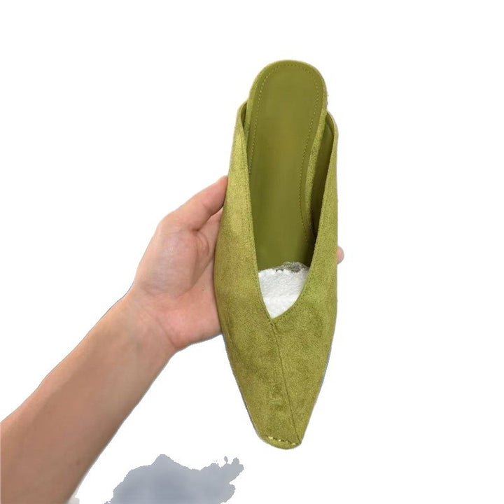 Damen Spitz zulaufende Wildleder‑Mules mit V‑Ausschnitt und flacher Komfortsohle – Avérine
