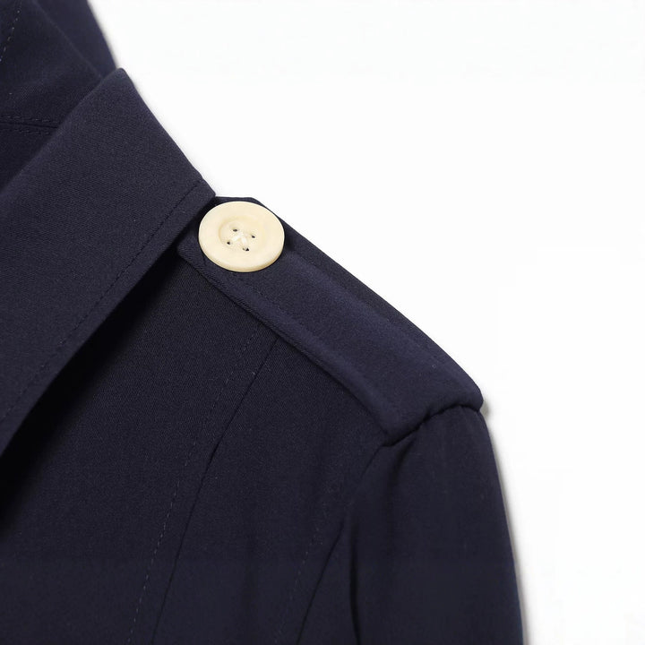 Damen Kurz geschnittene Utility-Jacke mit Schulterklappen und großen Kontrastknöpfen Echo Archiv