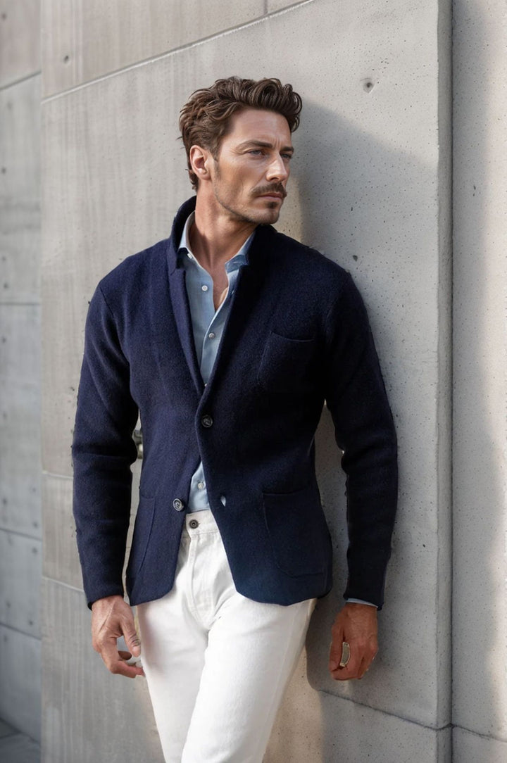Herren modern geschnittener Strickmantel mit komfortablem Kragen und praktischen Taschen Echoarchiv