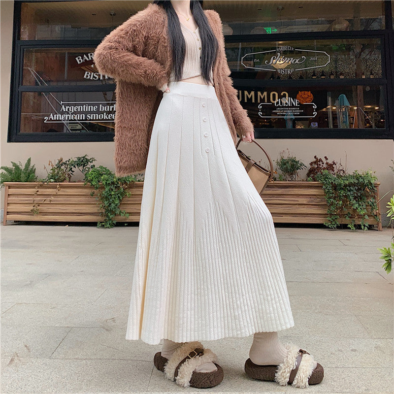 Damen Eleganter Maxirock mit feinem Faltenwurf und Knopfdetails – Valéora