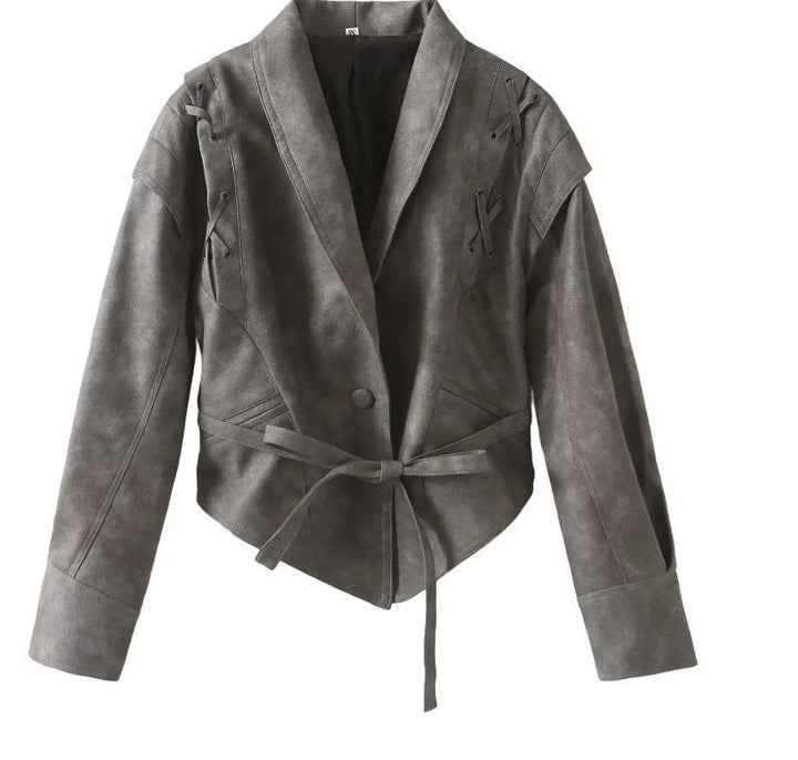 Damen Kurzjacke aus Wildlederoptik mit Wickelgürtel, Schalkragen und Schnürdetail Echo Archiv