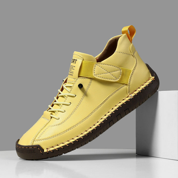 Herren Ledernachahmender Freizeit‑Sneaker mit Klettriemen, Mokassinnaht & profilierter Gummisohle Echoarchiv