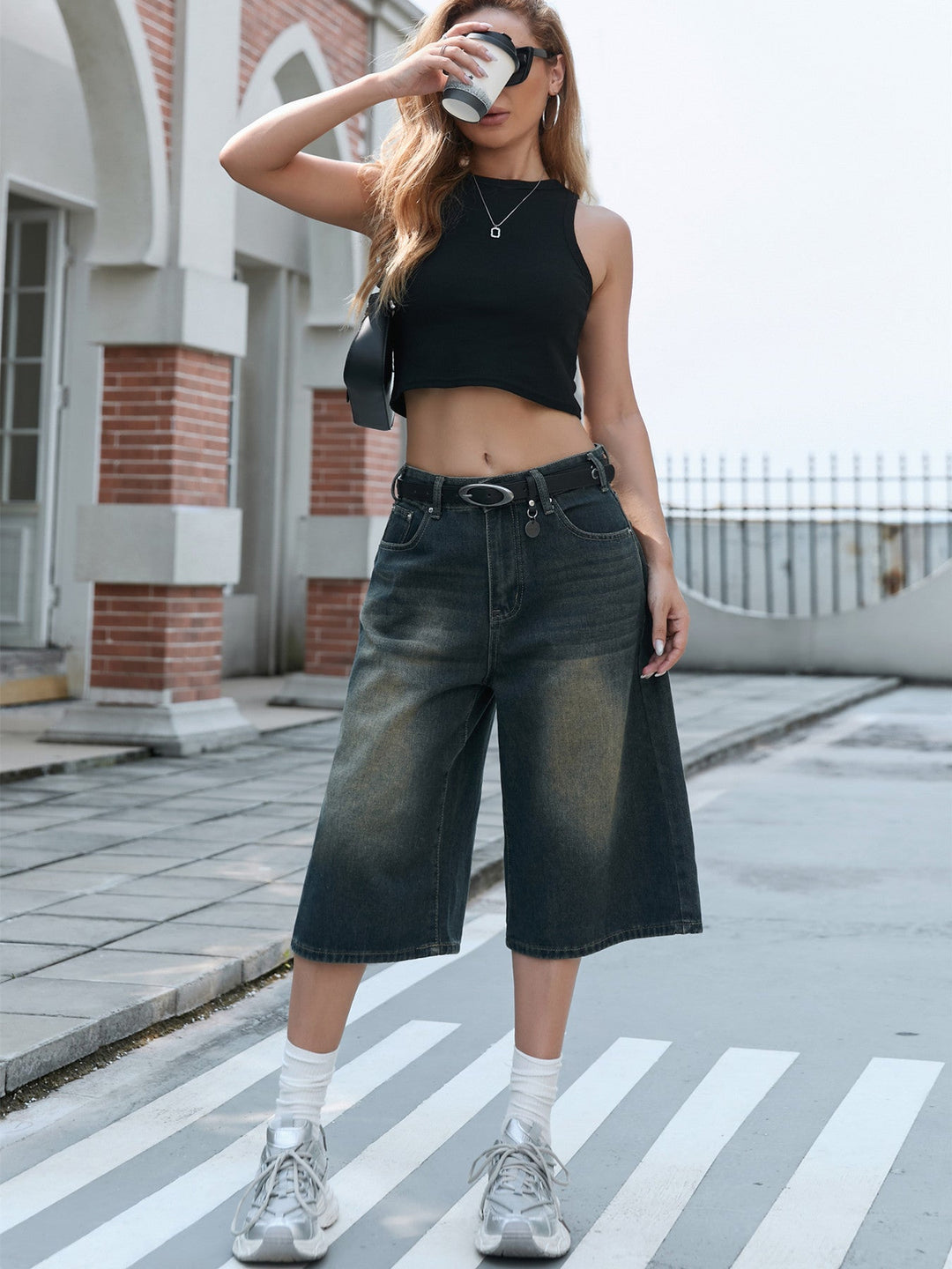 Damen Weite Denim-Culottes mit hohem Bund und praktischen Seitentaschen Echoarchiv