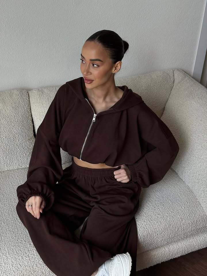 Damen cropped Kapuzen-Zipjacke mit Ballonärmeln und hochgeschnittener weiter Sweatpants-Set – Auréline
