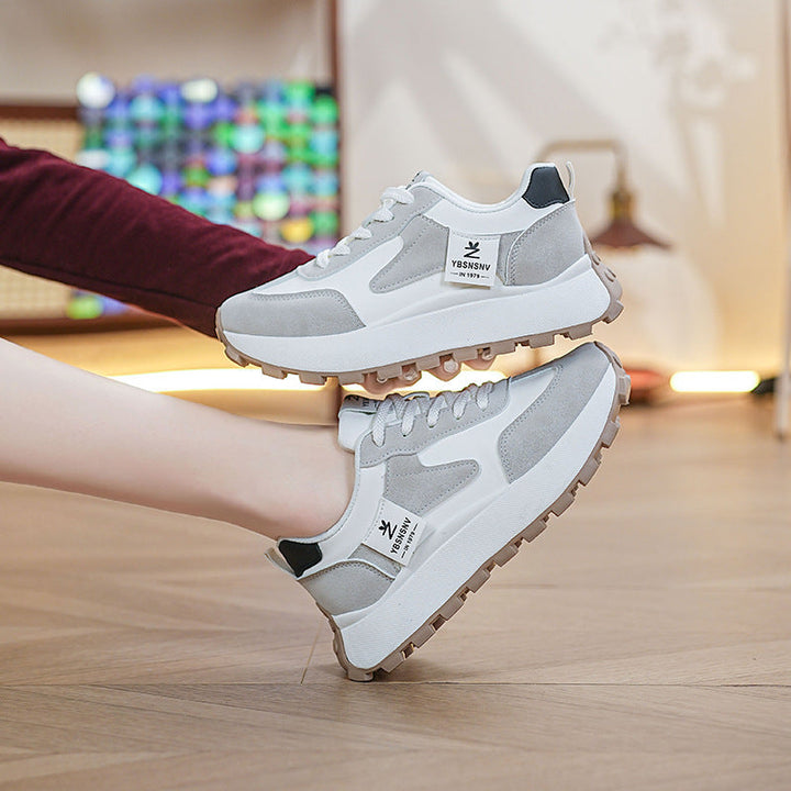 Damen Sportliche Sneaker mit atmungsaktiven Mesh-Einsätzen und dämpfender Sohle Echo Archiv