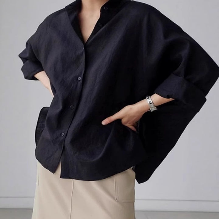 Damen Oversize-Leinenbluse mit geraffter Rückenpasse und krempelbaren Ärmeln – Élovi