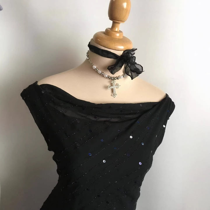 Damen Elegantes Abendkleid mit verführerischen Glitzerakzenten Echo Archiv