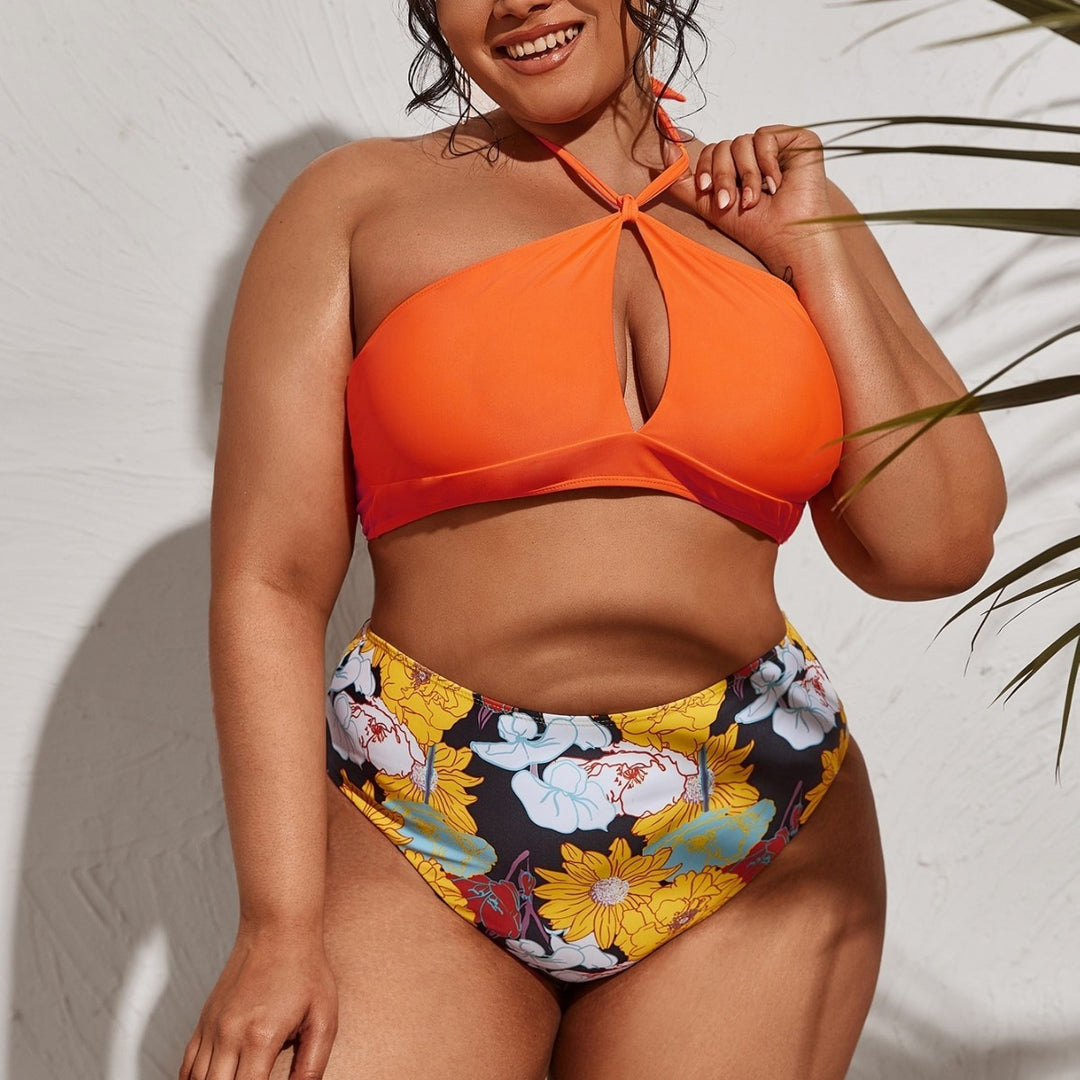 Damen Bikini-Set mit innovativem Schnitt und floralen Akzenten Echo Archiv