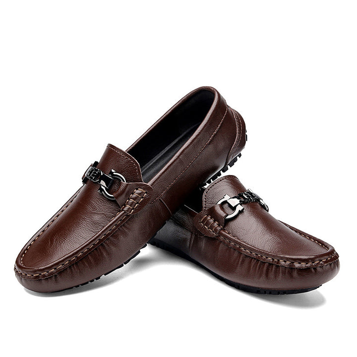 Herren eleganter Mokassin‑Loafer aus softem Kunstleder mit dekorativer Metallschnalle und profilierter Gummilaufsohle Echo Archiv