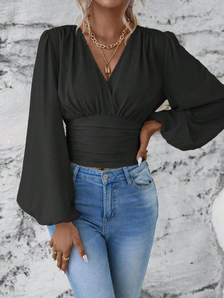Damen Wickel-Cropped-Top mit geraffter Taillenpartie und weiten Ballonärmeln Echo Archiv