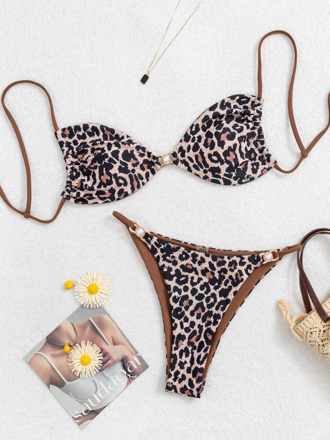 Damen Bikini-Set mit raffiniertem Leopardenmuster und eleganten Perlendetails Echo Archiv