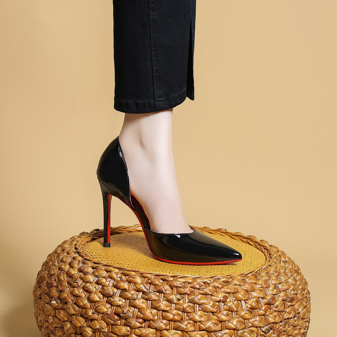 Damen Elegante spitze Lack-Pumps mit Cut-Out-Fersenpartie und schlankem Stilettoabsatz – Lioré