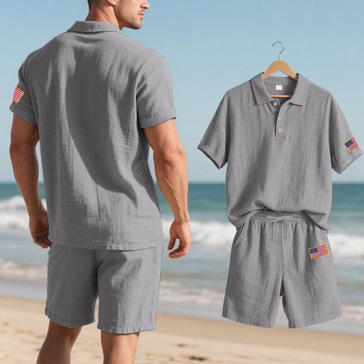 Herren Poloshirt mit Shorts im lässigen Strandlook Echoarchiv