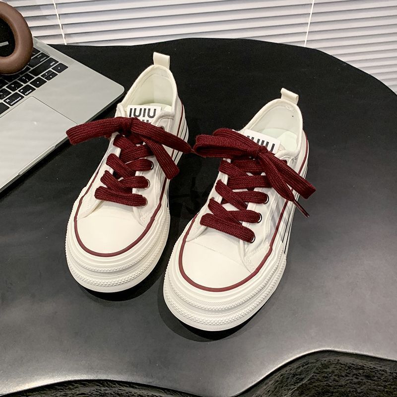 Damen Canvas Sneakers mit kontrastierenden Details und bequemen Schnürsenkeln Echo Archiv