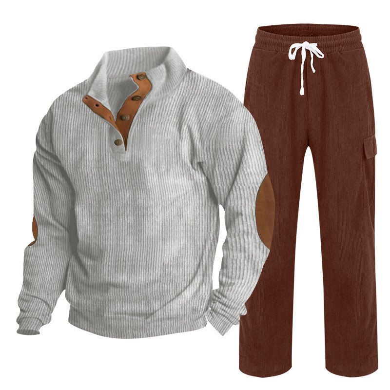 Herren nan strukturiertes Feinstrick-Halbknopf-Pullover und Feincord-Cargo-Zweiteiler Echo Archiv