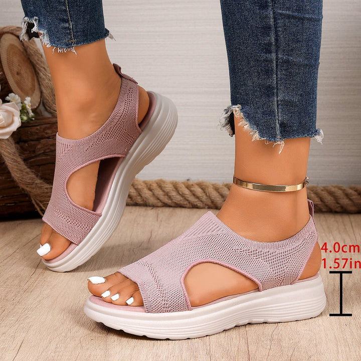 Damen Sportliche Keil-Pantoletten mit atmungsaktivem Strickoberteil und dämpfender Plateau-Sohle – Sorelia