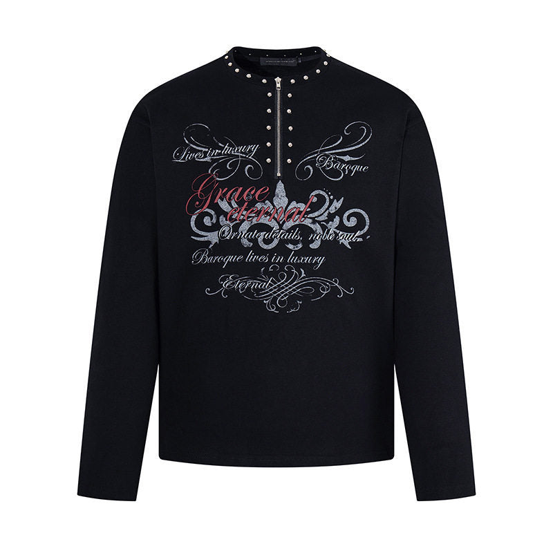 Damen Langarmshirt mit Halb-Reißverschluss, Nietenkragen und Barock-Schriftprint Echoarchiv