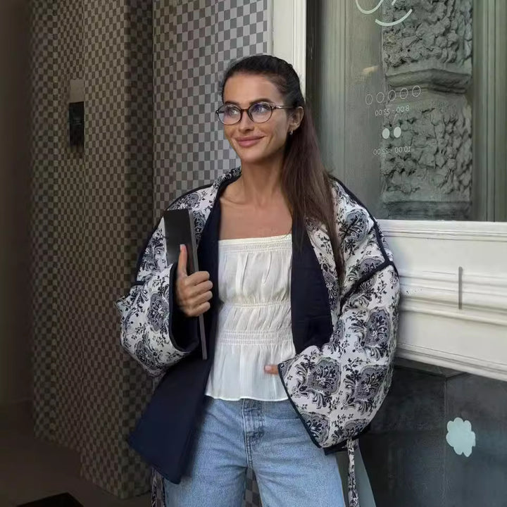 Damen gewattete Kimono-Jacke mit Taillengürtel und ornamentalem Print Echo Archiv