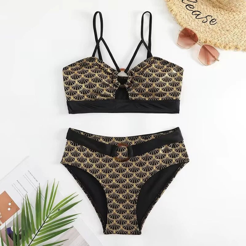 Damen Triangel-Bikini mit elegantem Schnitt und modischen Akzenten Echo Archiv
