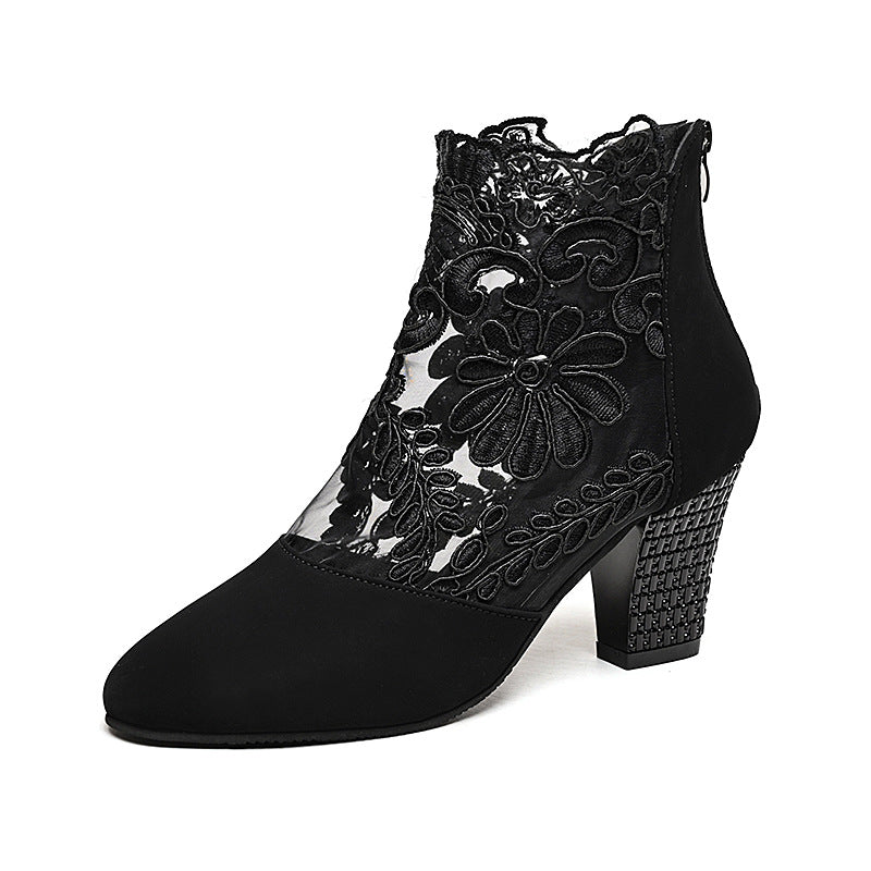 Damen nan elegante Spitzen-Stiefelette mit floralem Mesh-Einsatz, Reißverschluss und verzierendem Blockabsatz Echo Archiv