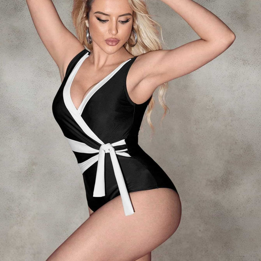 Damen Einteiliger Badeanzug mit elegantem Wickel-Design Echo Archiv