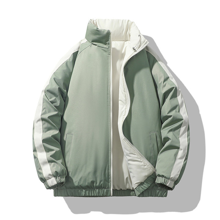 Herren Kurz geschnittene Thermo-Pufferjacke mit hohem, verstellbarem Stehkragen und kontrastierter Innenfütterung Echoarchiv