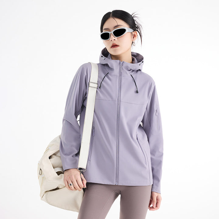 Damen Atmungsaktive Softshell-Regenjacke mit Kapuze, winddicht und minimalistischer Tech-Optik Echoarchiv