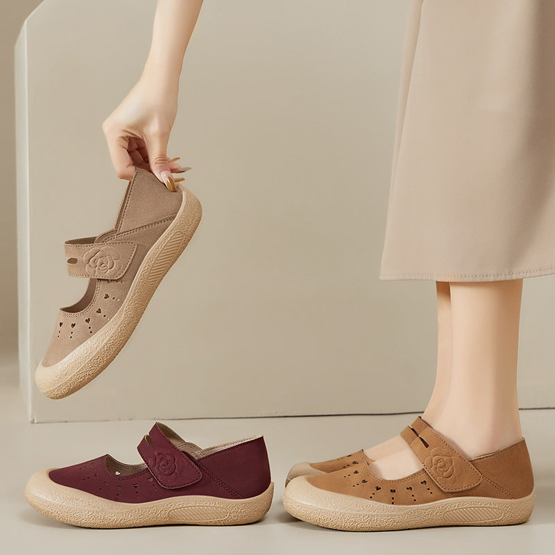 Damen nan komfortabler Mary-Jane Slipper mit Klettverschluss, perforiertem Herzmuster und stoßdämpfender Leichtsohle Echo Archiv