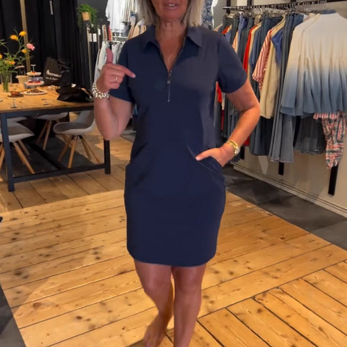 Damen nan legeres Polokleid aus Jersey mit Halbfrontreißverschluss und Eingrifftaschen Echo Archiv