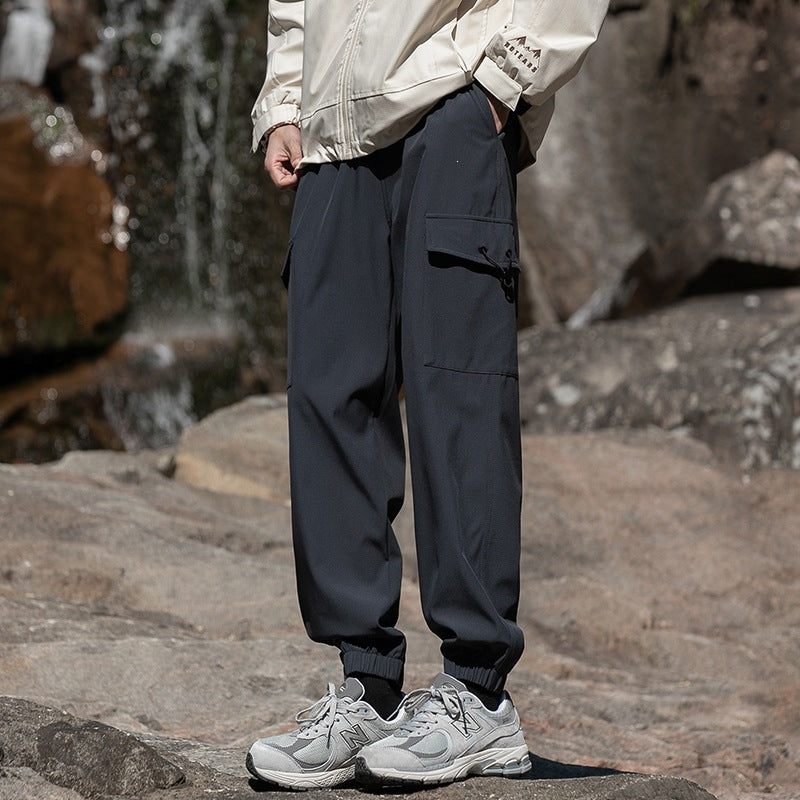 Herren Weite Relaxed-Cargo-Freizeithose mit Tunnelzugbund & Multifunktions‑Taschen Echoarchiv