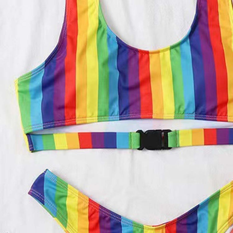 Damen Triangel-Bikini mit verstellbaren Trägern und buntem Streifenmuster Echo Archiv