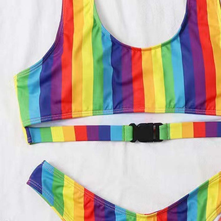 Damen Triangel-Bikini mit verstellbaren Trägern und buntem Streifenmuster Echo Archiv
