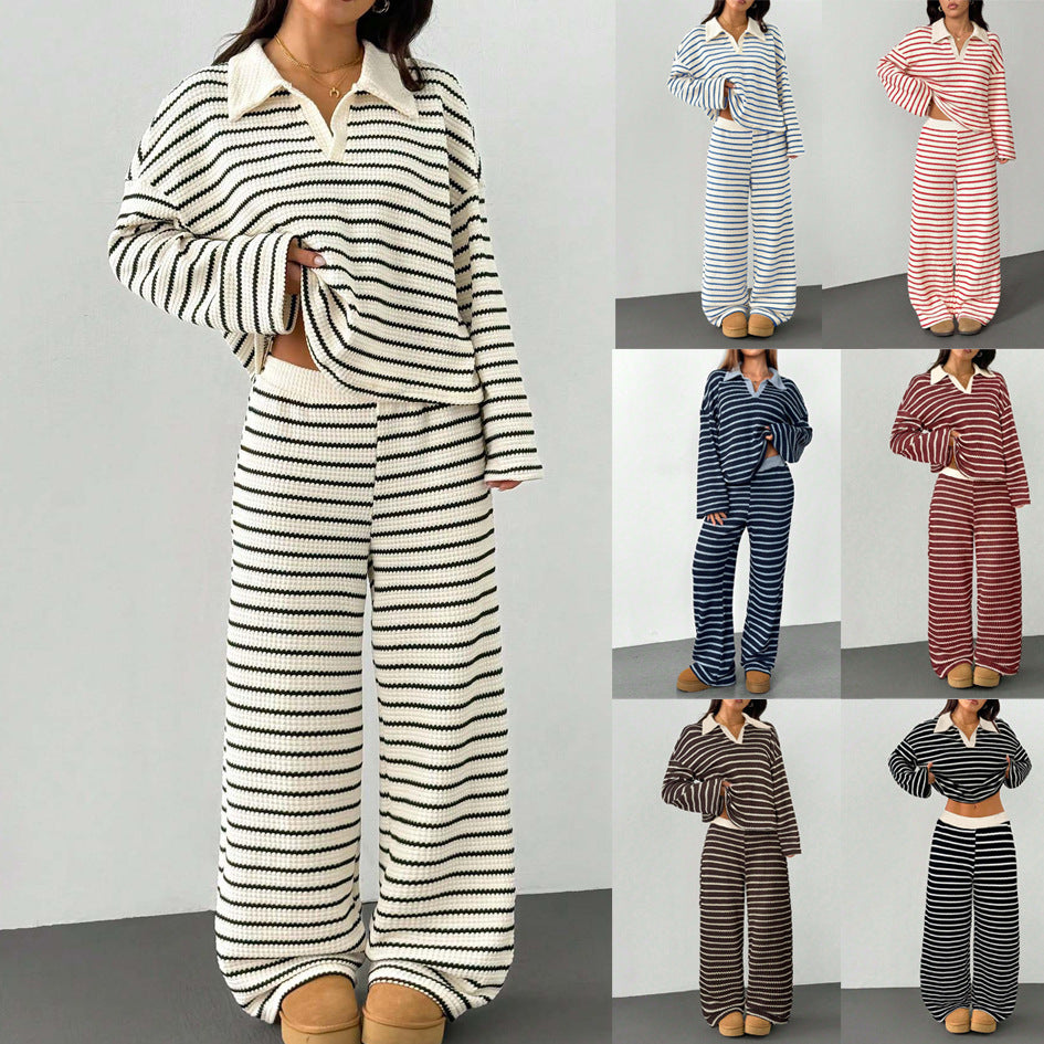 Damen Gestricktes Loungewear-Set mit Polo‑V‑Ausschnitt, Glockenärmeln und weitem, hochgeschnittenem Hosenbein Echo Archiv