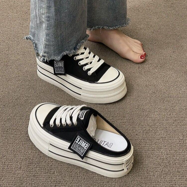 Damen Lässige Canvas-Sneaker mit strapazierfähigem Obermaterial und unverwechselbarem Design Echo Archiv