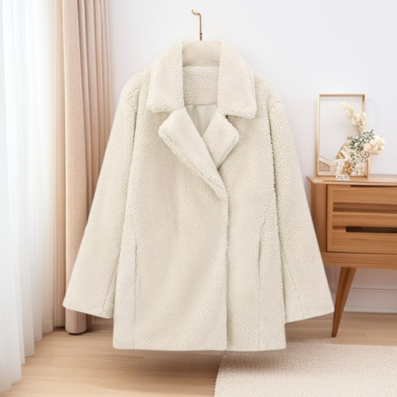 Damen Oversize Teddy‑Mantel aus Kunstfell mit Reverskragen und kastiger Silhouette Echo Archiv
