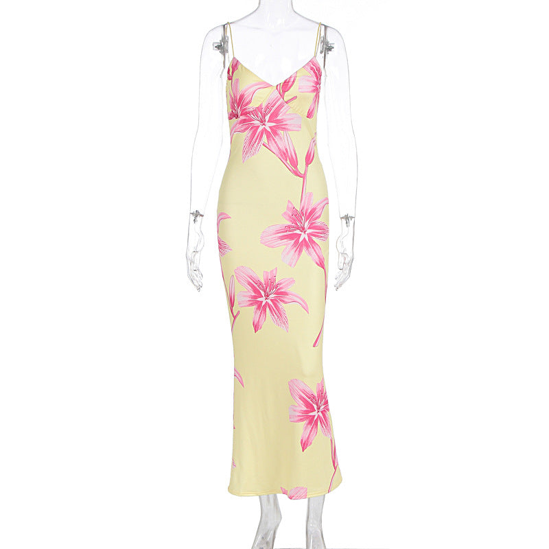 Damen Elegantes Blumenmaxikleid mit feinen Spaghettiträgern und figurbetontem Schnitt Echo Archiv