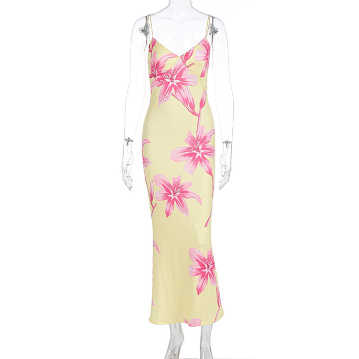 Damen Elegantes Blumenmaxikleid mit feinen Spaghettiträgern und figurbetontem Schnitt Echo Archiv